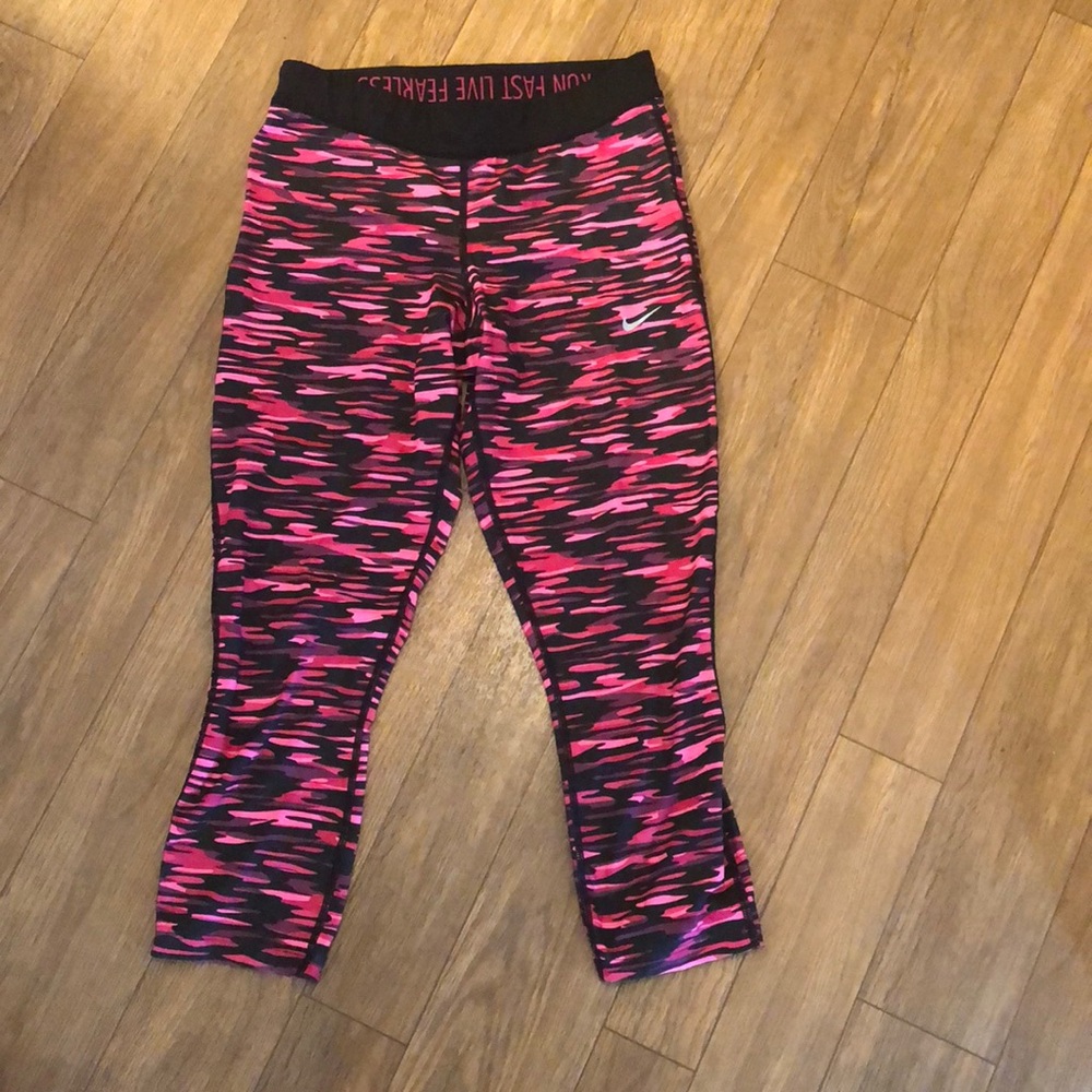 Nike Capri